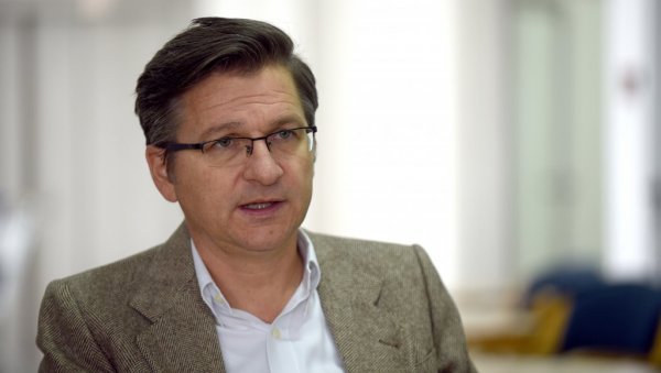 Profesoru Milošu Koviću zabranjen ulazak u BiH: Odluku saznao na granici