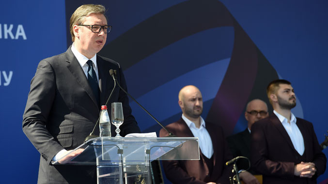 Vučić: Ne dozvoljavamo da se naše žrtve zaborave, kao ni zločin 1999. godine; Srbija je zemlja nepokorenog srca koja će uvijek da baštini slobodu!