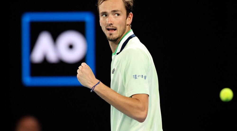 Medvedev slavio, Nadal na ivici poraza