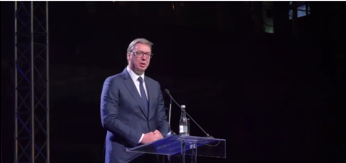 Vučić: Srpski narod neće da moli, neće da kleči, već će da čuva sjećanje na svoje žrtve!; Imamo samo jednu, najljepšu, nepokorenu i slobodnu Srbiju!