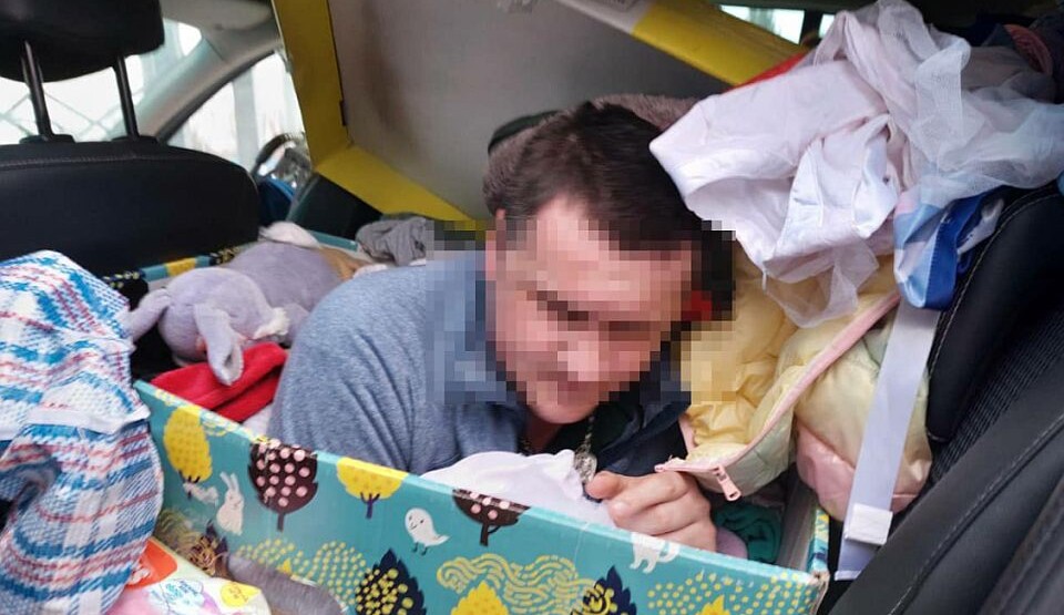 Žena pokušala da prošvercuje muža iz Ukrajine u kutiji za igračke