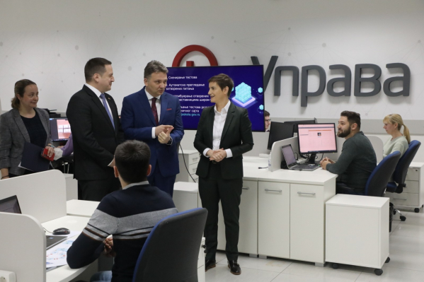 Brnabić: Otvoren portal sa podacima iz sistema prosvjete, objedinjuje sve informacije o ustanovama