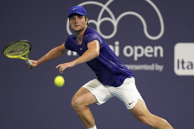 Kecmanović prestigao Federera na ATP listi
