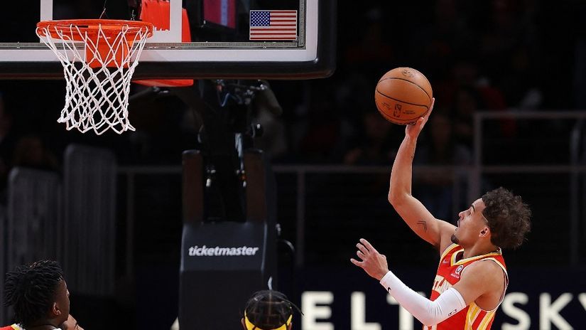 NBA: Finiks pregazio „Kralja i Lejkerse, pobjeda Atlante, Pelikansi bolji od Hjustona, Oklahoma poražena