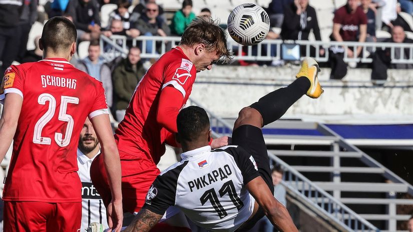 Partizan kiksao: Zvezda ima šansu da se popne na vrh!