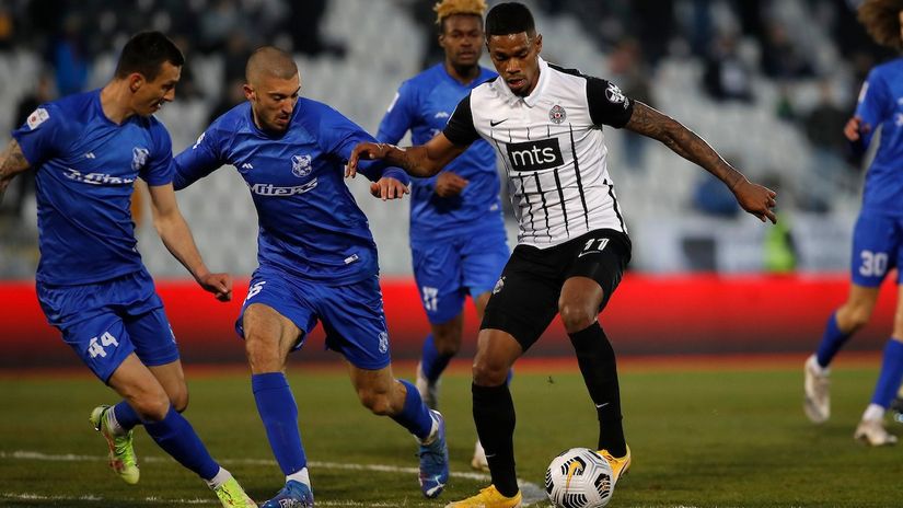 Partizan drži „+2“: Rikardo i Jojić srušili Mladost iz Lučana