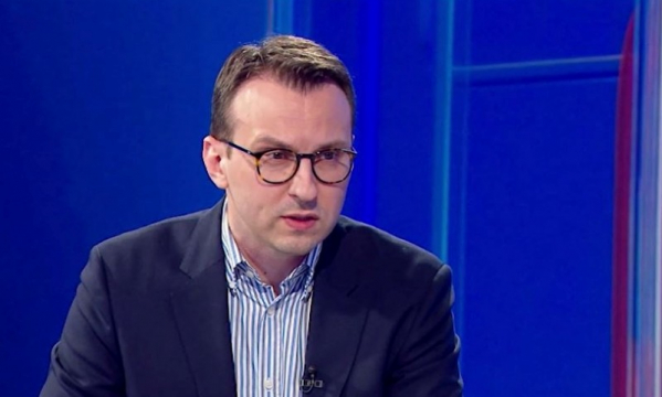 Petković: Veličanstvene slike srpske sloge u Kosovskoj Mitrovici i Gračanici