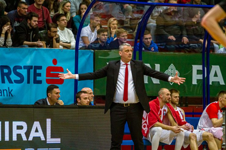 Albatrosi moraju pasti