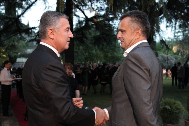 Neosnovani napadi: SPC skuplja priloge za donaciju Ukrajini, dok je Đukanović i Ivanović optužuju za podršku ratu (FOTO)