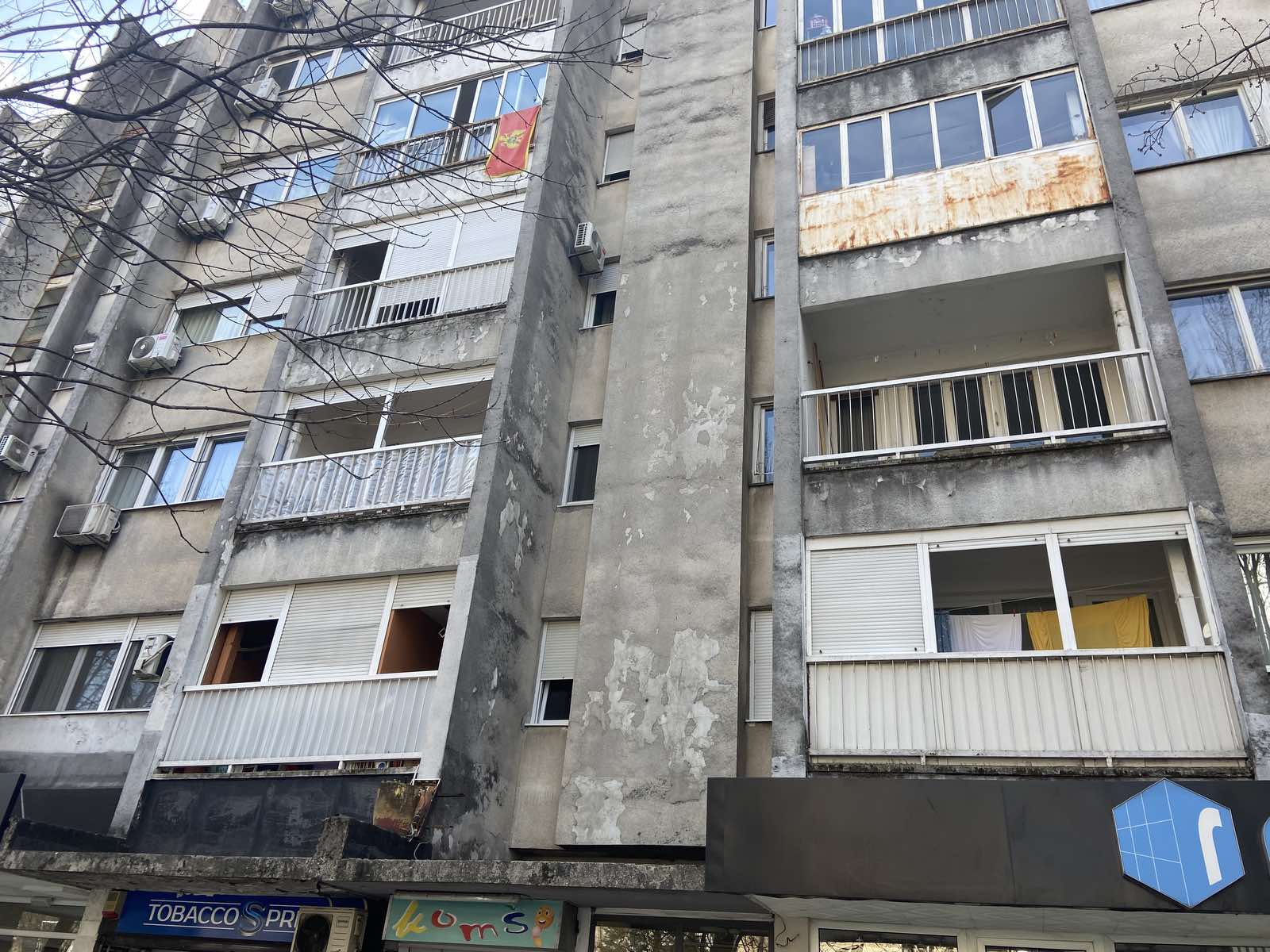 Vuković skuplja novac za pomoć Ukrajini, a podgoričke zgrade i dalje neokrečene
