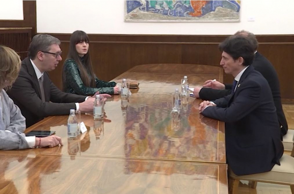 Vučić razgovarao sa ambasadorom Ukrajine: Srbija spremna da pruži svaku vrstu humanitarne pomoći Ukrajincima