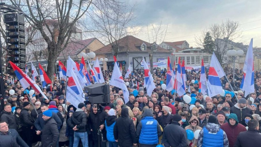 Vučić u Mladenovcu i Lazarevcu: Vrijeme je da čuvamo svoju zemlju, svoju djecu i da budemo pametniji nego što smo bili u prošlosti