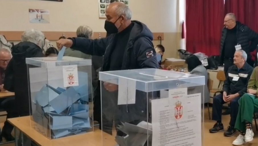 Naprednjaci ubjedljivi i na lokalnim izborima: Objavljeni preliminarni rezultati glasanja za predstavnike građana u Boru i 12 opštinskih parlamenata