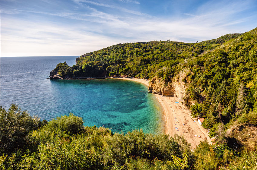 „Morsko dobro“ apelovalo: Plaže da budu spremne do 1. maja