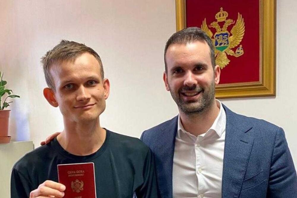 Na predlog Zdravka Krivokapića i inicijativu Milojka Spajića: Buterinu dodijeljeno državljanstvo Crne Gore