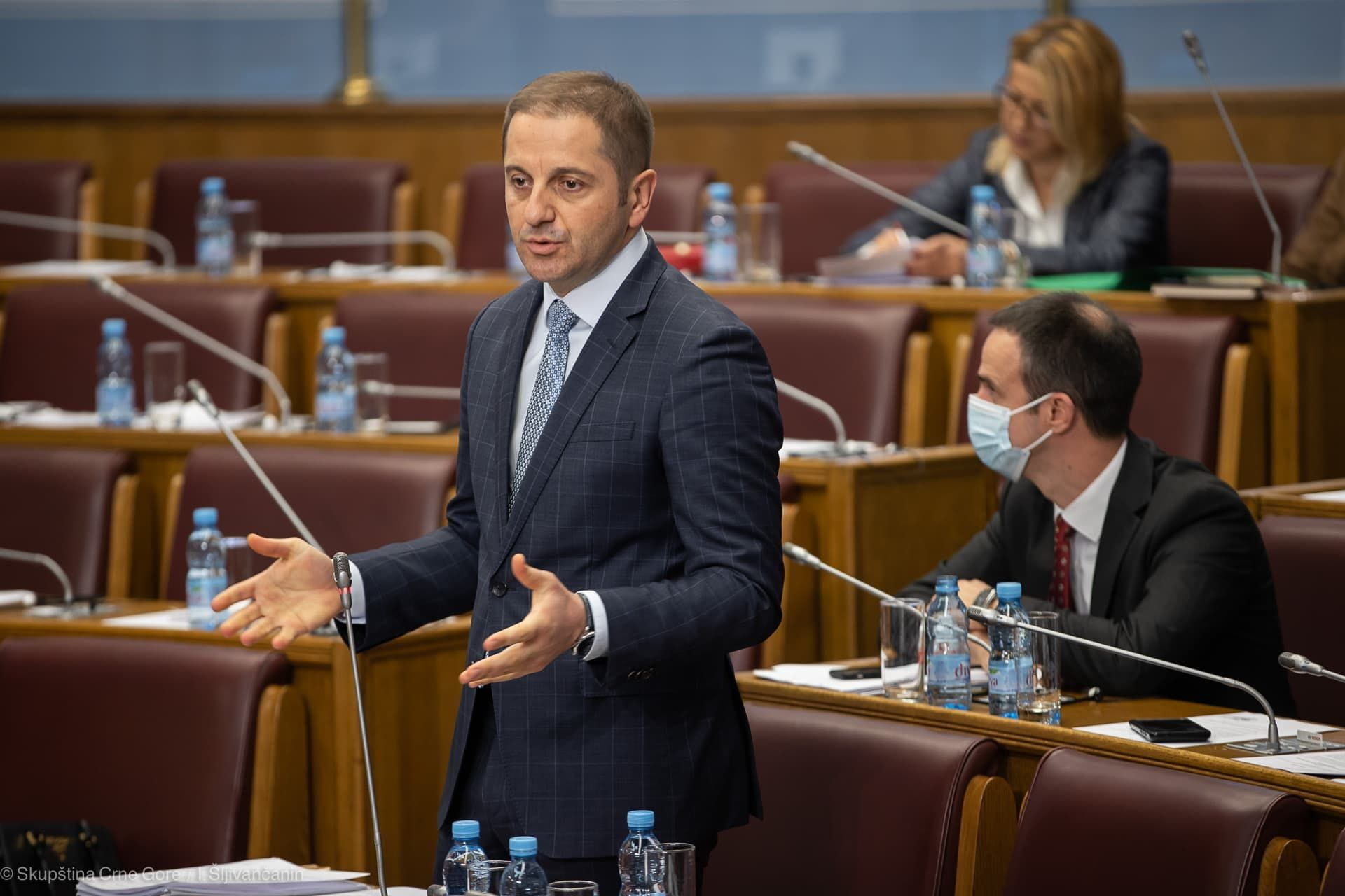 Šehović povodom prijetećih poruka: Građanska država jača od neodgovornih pojedinaca i retrogradnog sistema vrijednosti!