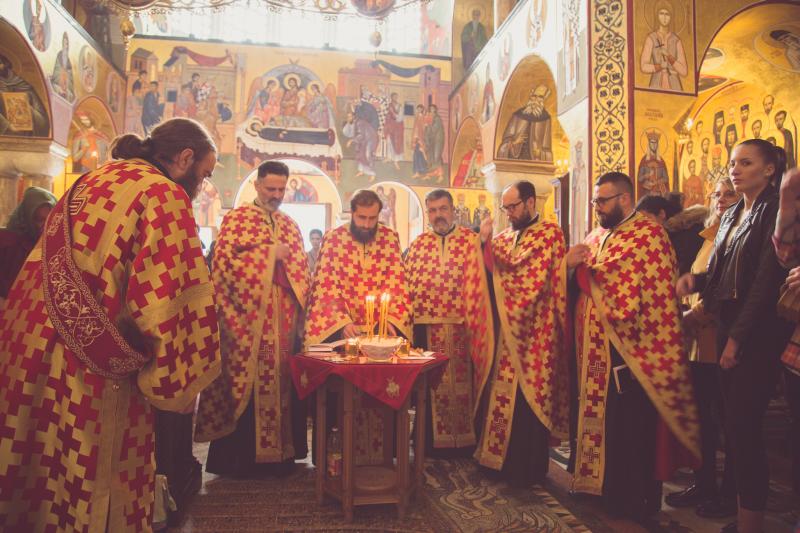 U podgoričkom Sabornom hramu Vaskrsenja Hristovog odslužena Sveta Tajna Jeleosvećenja