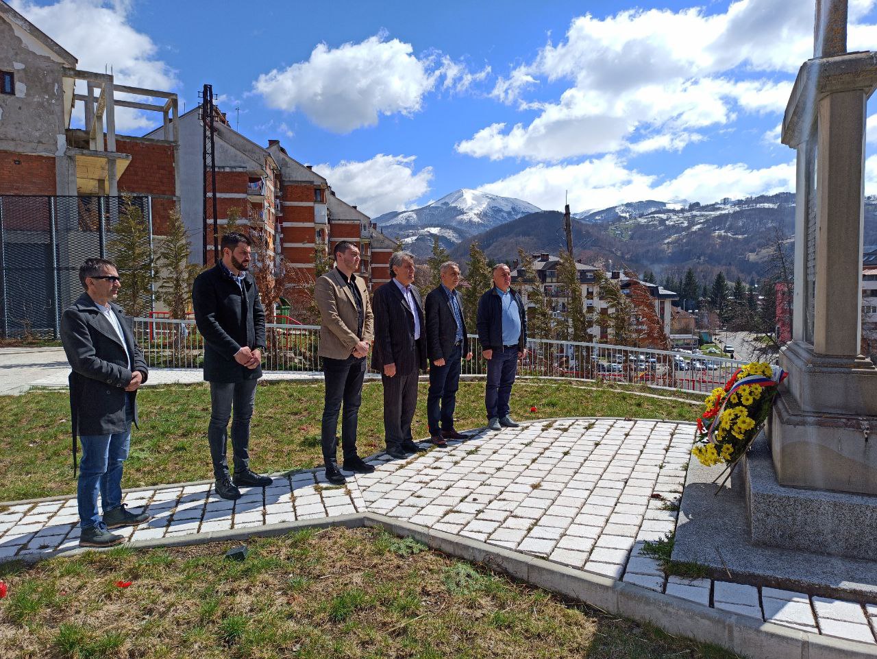 Delić sa predstavnicima Boračke organizacije Republike Srpske: Položili vijence na Spomenik junacima Mojkovca