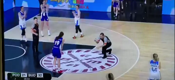 Nesvakidašnju događaj: Sudija zaprosio košarkašicu Budućnosti na finalu! (VIDEO)