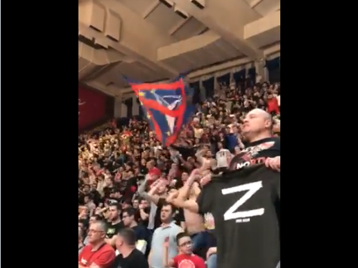 Anti-NATO zastava odgovor Delija Žalgirisu: U Pioniru vladala usijana atmosfera uz riječi  „Srbija-Rusija“!