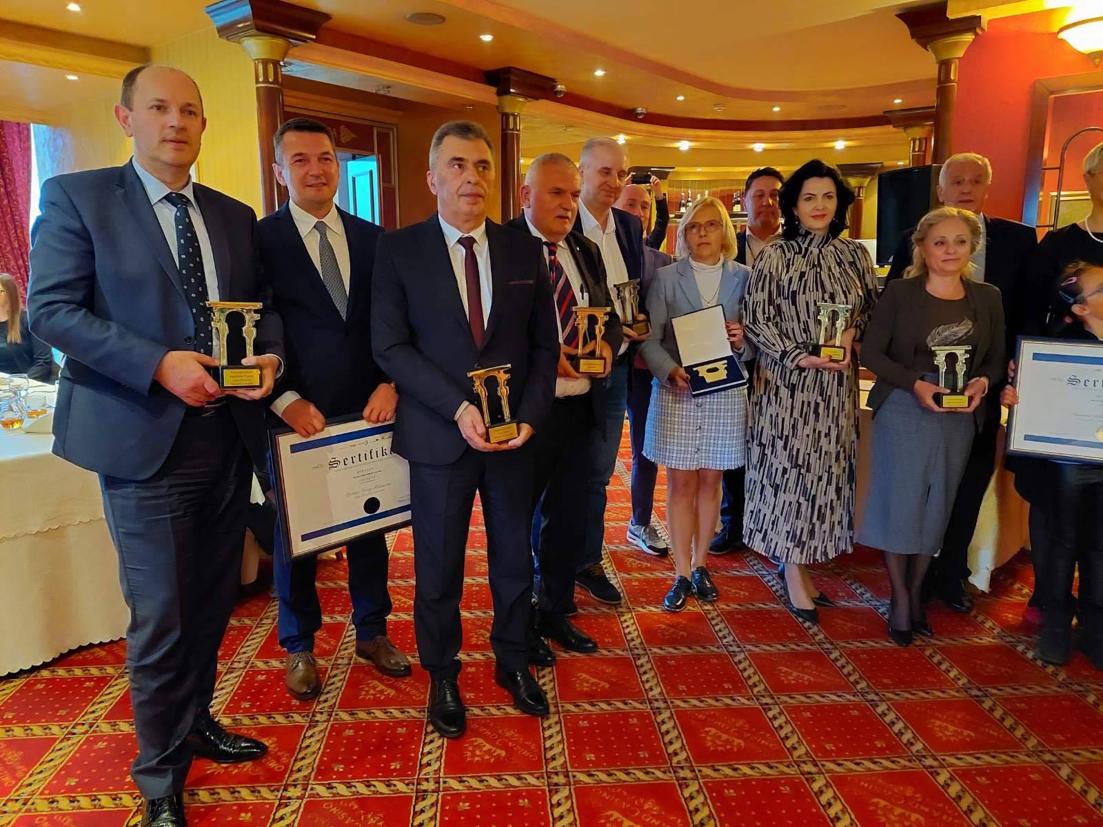Milutin Đukanović dobio prestižnu nagradu „Zlatni most“