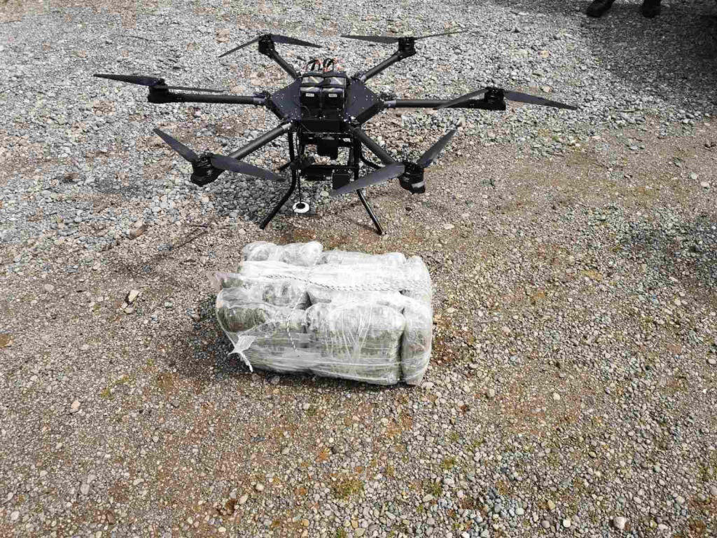 Uprava policije: Uhvaćen dron koji je krijumčario devet kilograma marihuane