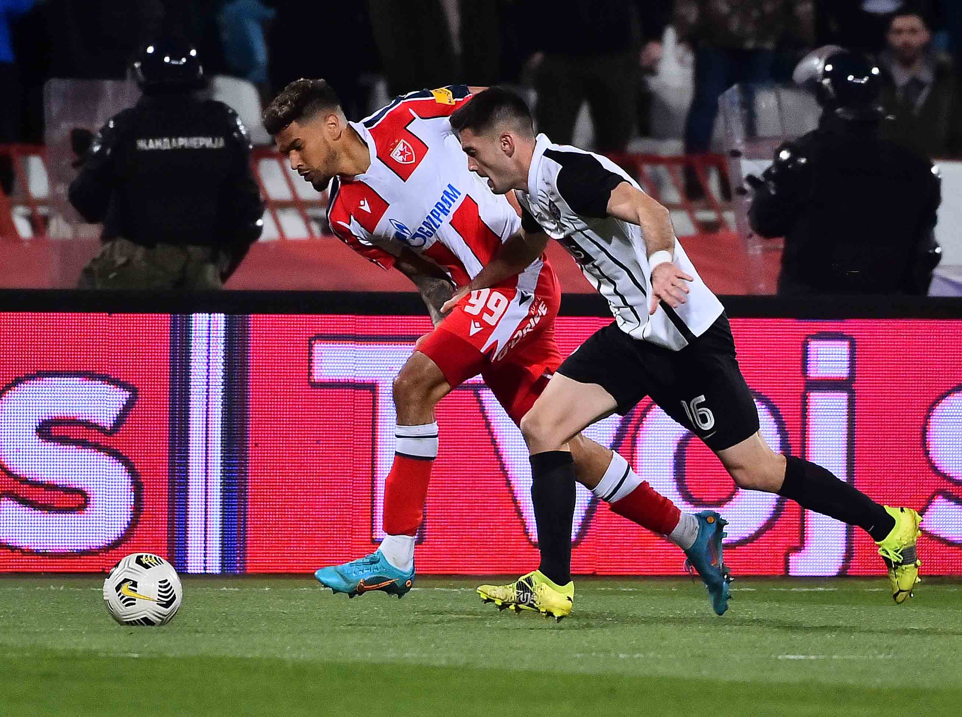 Jovanović sudi „vječiti derbi“, iz Zvezde negoduju: Jedini arbitar čije smo izuzeće tražili