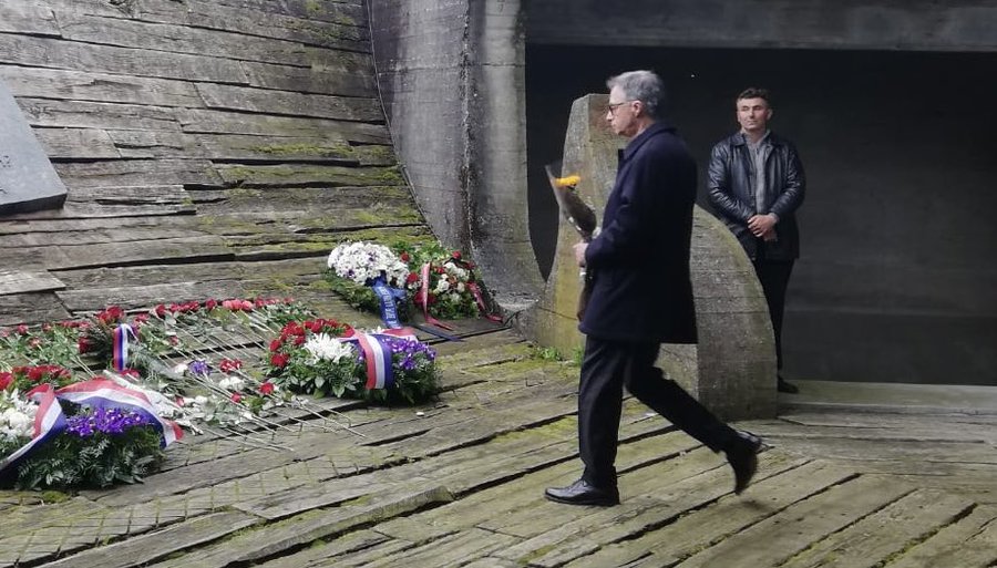 Veliki propust italijanske ambasade u Hrvatskoj: Položili vijenac žrtvama Jasenovca u „solidarnosti sa hrvatskim narodom“