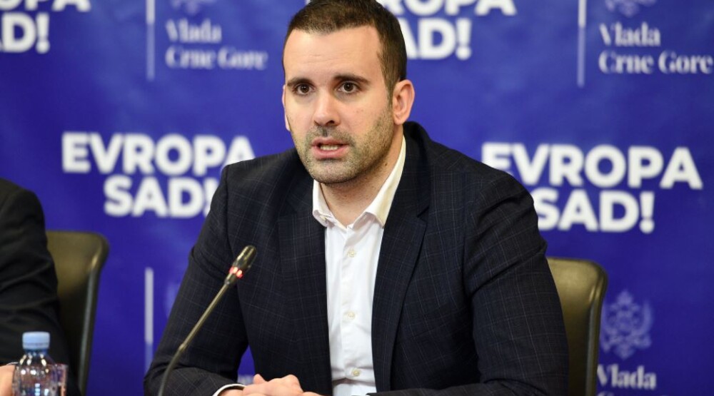 Spajić: Zbog rasta bruto zarade prouzrokovano „Evropom sad“, penzije će biti veće za deset odsto!