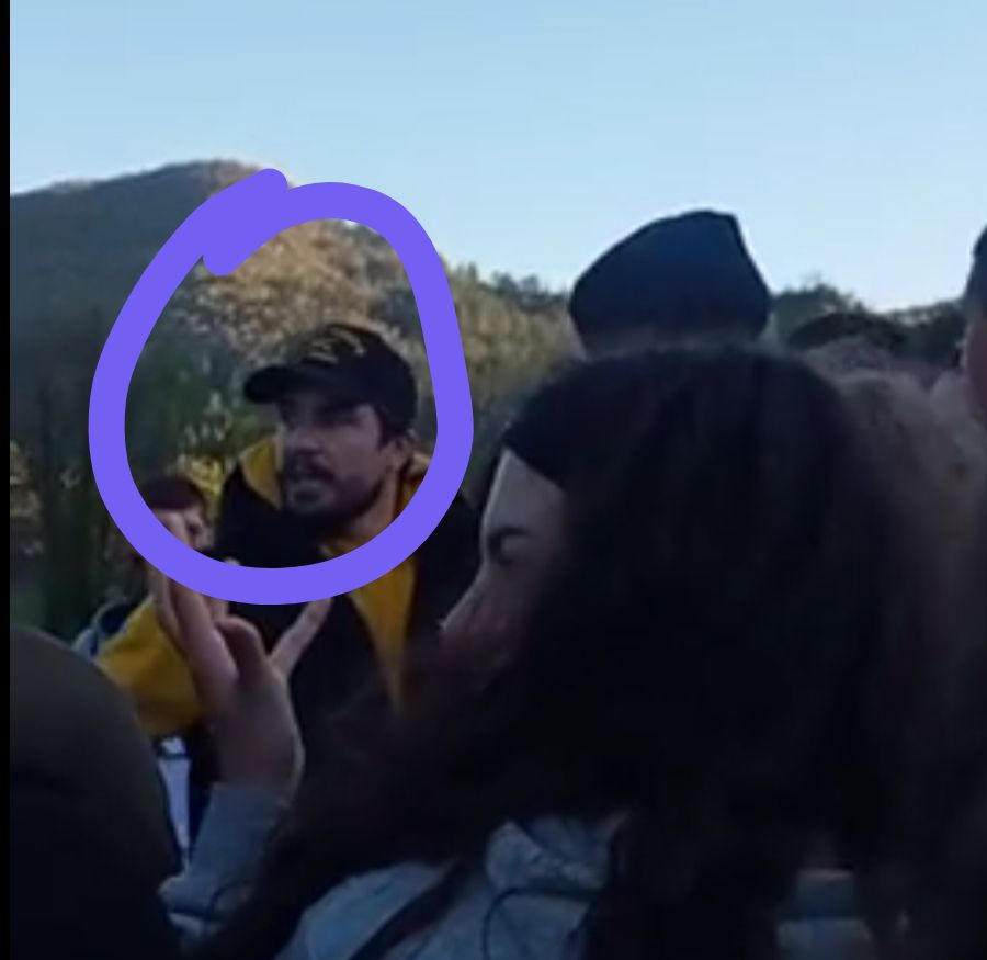 Izvjesni Mirko Kadija prijetio djeci na Cetinju: „Nemoj na Cetinje da ste došli da pjevate „Veseli se srpski rode, idite u Srbiju pa to pjevajte“ (VIDEO)