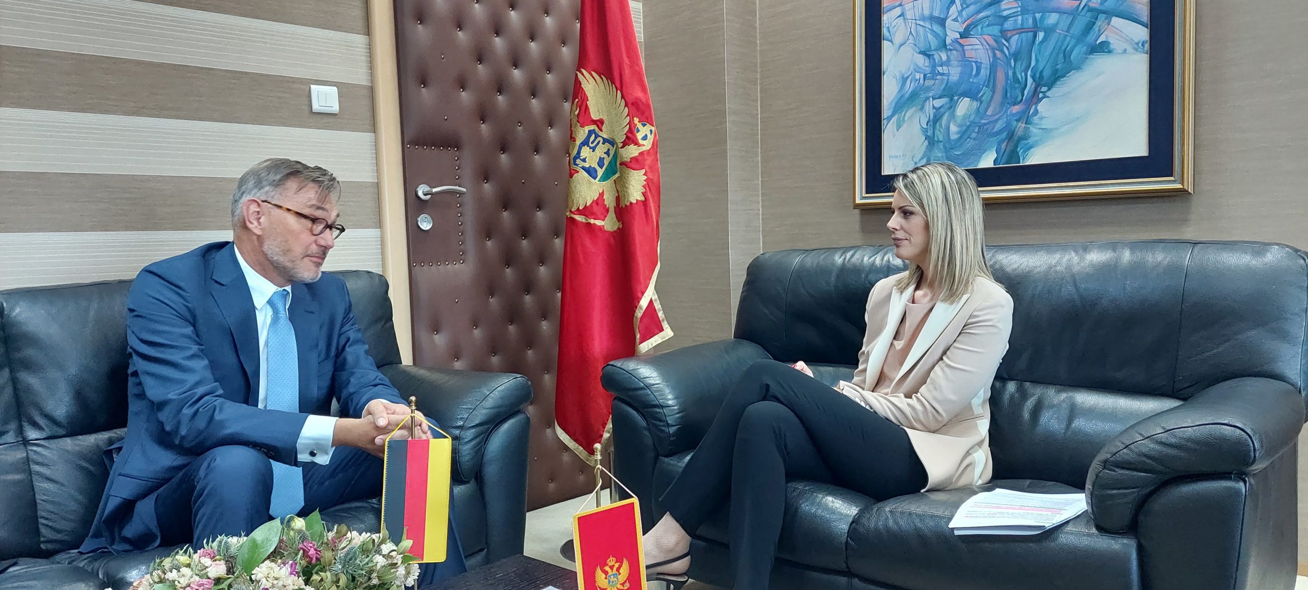 Novaković Đurović sa ambasadorom Njemačke: Posebnu pažnju posvetićemo Solani kako bi obezbijedili napredak u evropskim integracijama