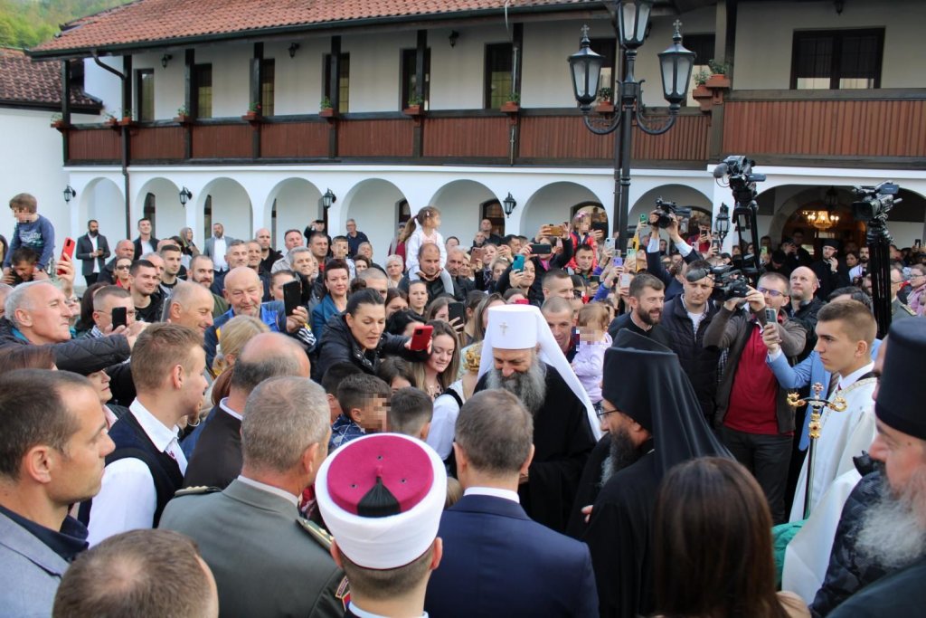 Na putu ka Grnoj Gori: Patrijarh Porfirije stigao u manastir Mileševu!