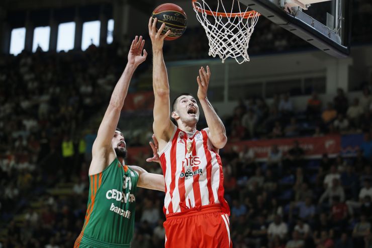 Ništa novo u duelima Crvene zvezde i Olimpije: Radonjićevi izabranici rutinski do startne pobjede u polufinalu ABA lige