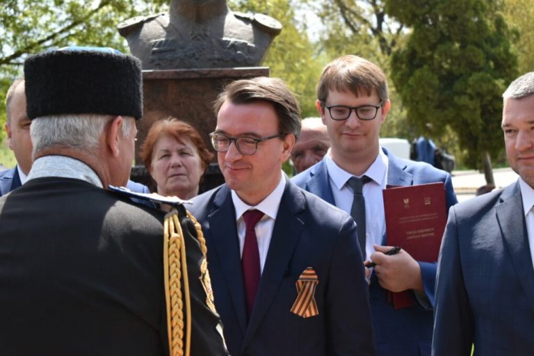Na spomenik maršalu Žukovu u Beranama: Ruski ambasador Vladislav Maslenikov položio vijenac!