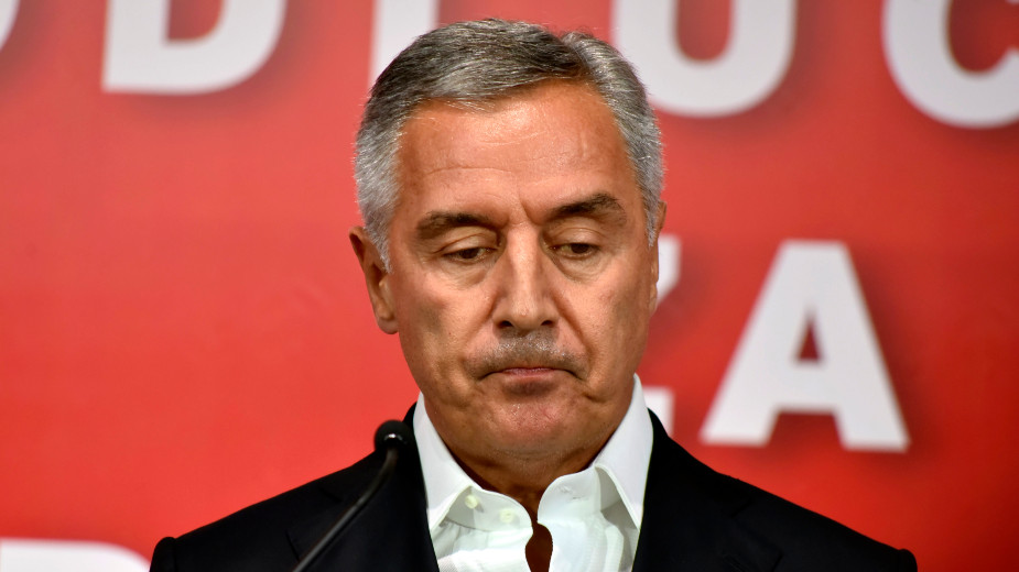 Milov d(o)ušnik ili Veselina Mujovića (slu)čajevi za „laku noć“!?