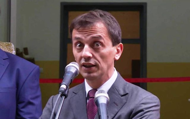 Beli orao u napadu na „crkvu Srbije“: Bošković proziva SPC čiji je orden ponosno nosio dok je bio Srbin!