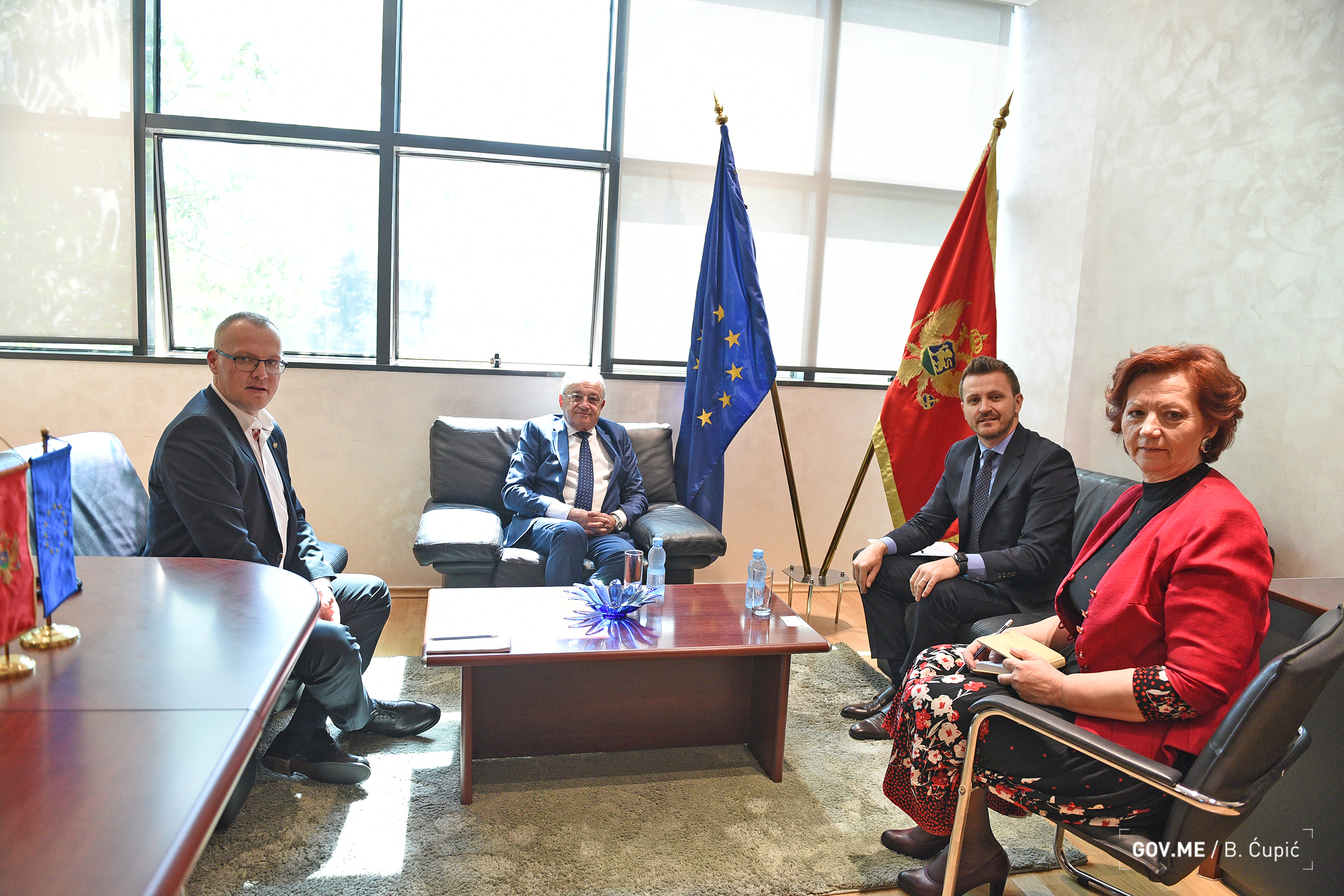 Ministar Dukaj sa ambasadorom Makedonije: Regionalna saradnja zemalja Zapadnog Balkana, posebno na polju digitalizacije, izuzetno značajna