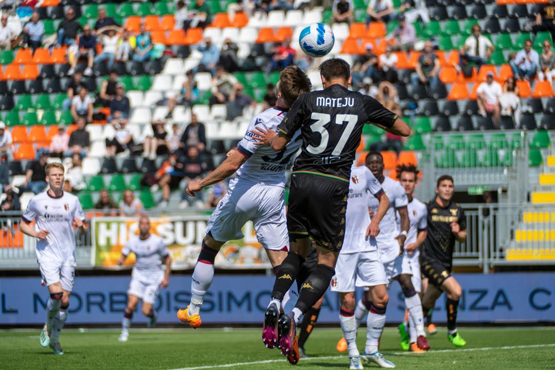 Poraz Bolonje u goleadi na povratku Mihajlovića na klupu