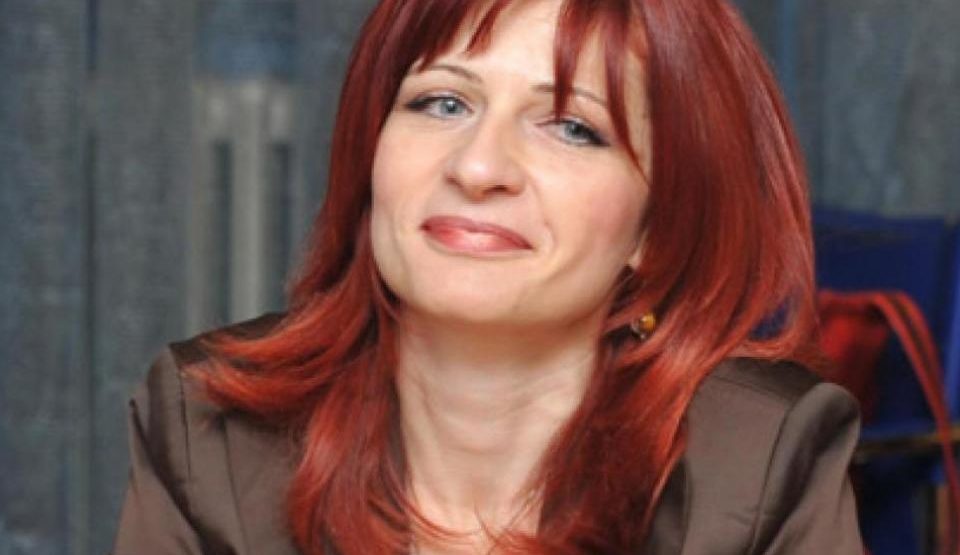 „Svestrana“ predsjednica Sudskog savjeta: Simović Zvicer pokriva osam funkcija, sakrila prihod od preko 11 hiljada evra od ASK-a!