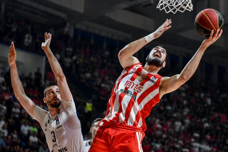 Zvezdaši staloženiji u penal završnici: Kalinić doveo drugove korak od nove titule u ABA ligi