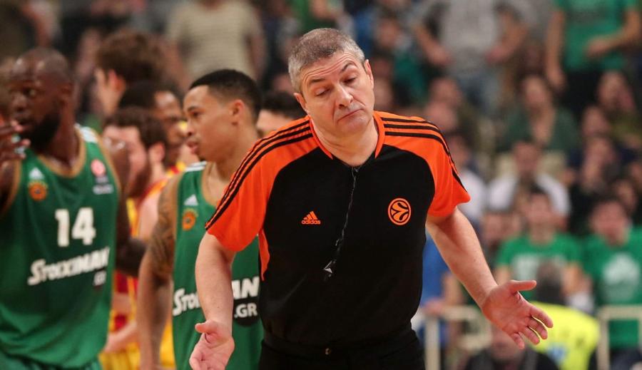 Lamonika okačio pištaljku o klin