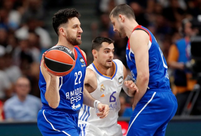 Titule se osvajaju odbranom: Efes ponovo na krovu Evrope, MVP je naravno Micić