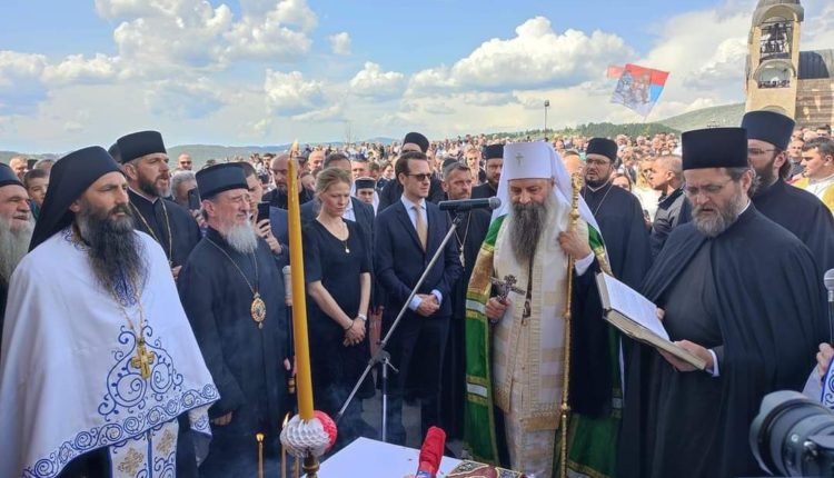 Patrijarh Porfirije poručio okupljenima u Pljevljima: Boreći se za svetinju borimo se za istinu