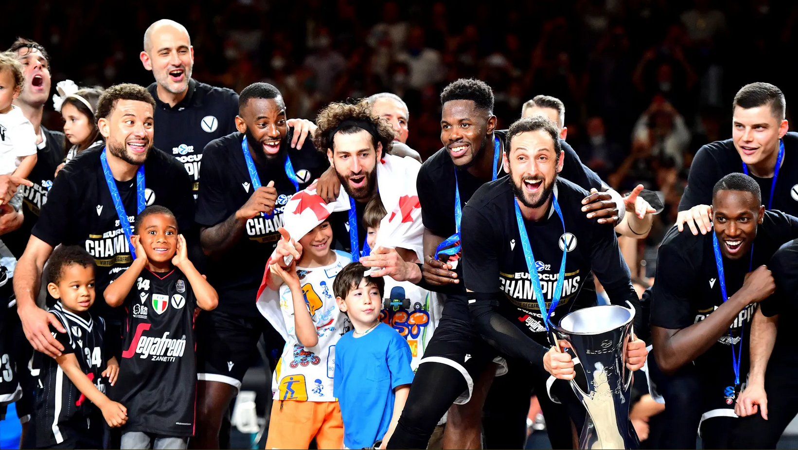 Virtus želi Milutinova i Veselog u reketu, Teodosić ostaje, pregovori sa Šengelijom