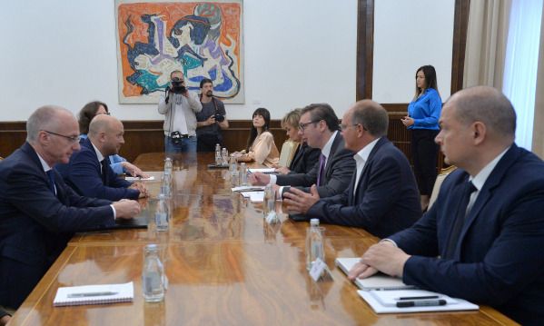Vučić sa Manuelom Saracinom: Srbija je ozbiljnim i odgovornim pristupom prepoznata kao pouzdan i odgovoran partner!