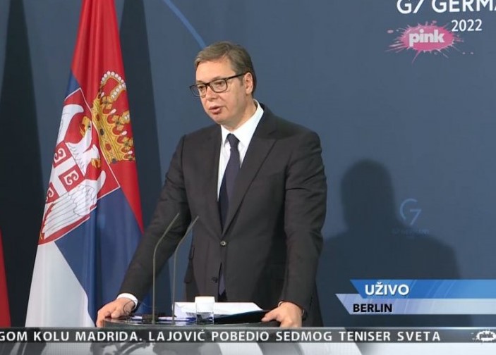 Vučić iz Berlina: Srbija ima drugačiji odnos po pitanju Kosmeta od Njemačke, bestidna je neistina da nekog ugrožavamo u regionu!