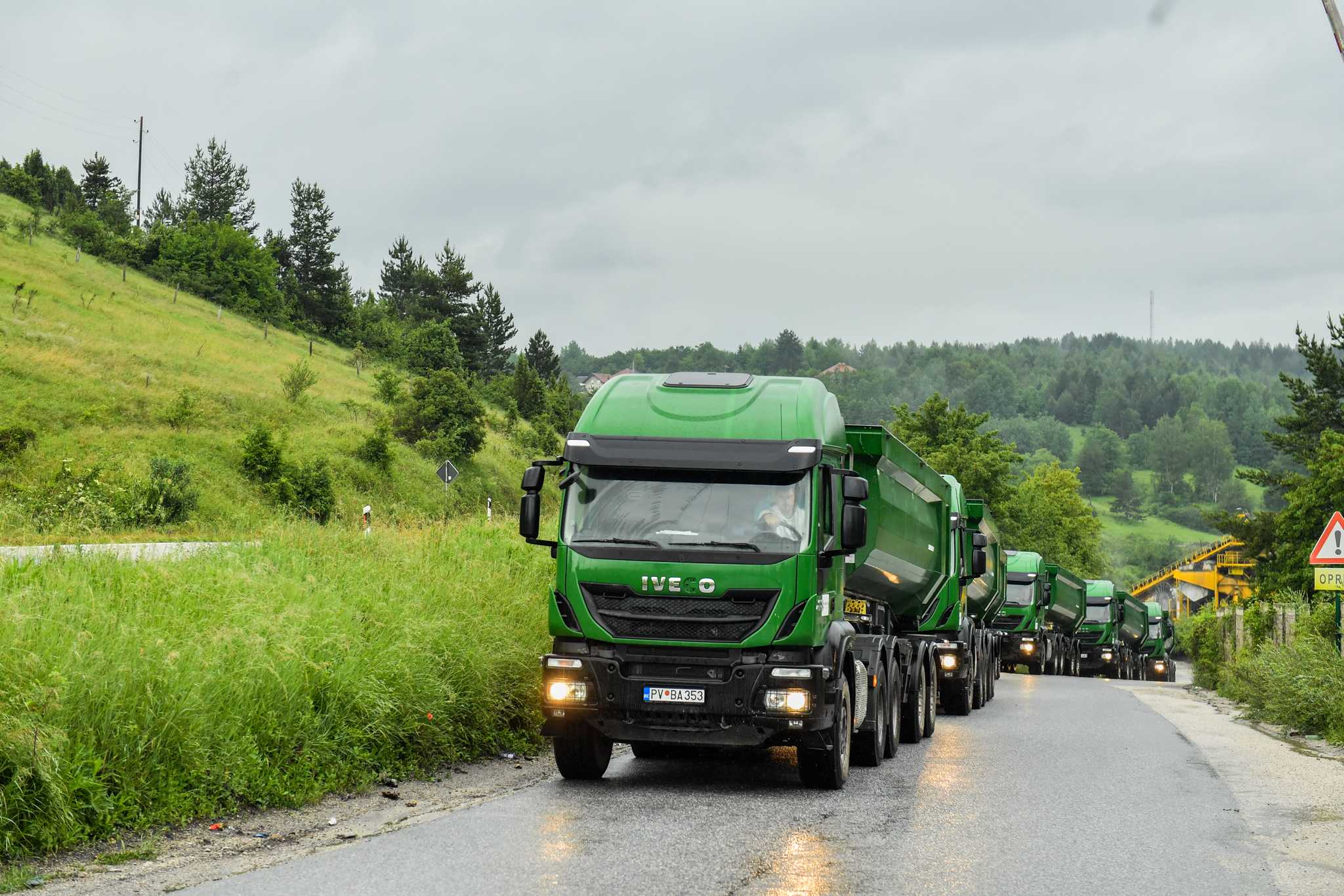 Rudnički kamioni krenuli prema Srbiji: Počela realizacija ugovora sa Elektroprivredom Srbije