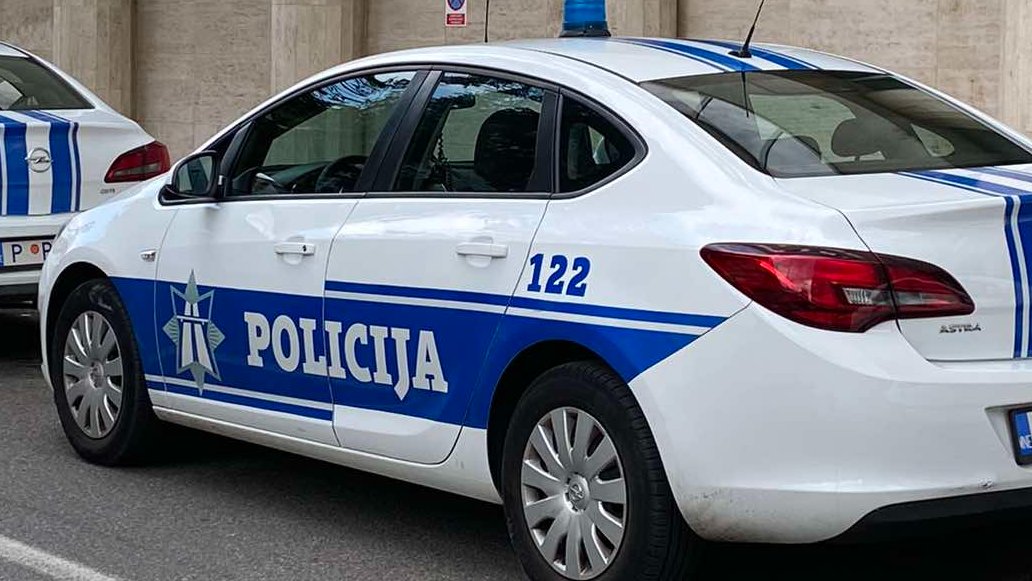 Bar: Policija preduzima sve radnje da pronađe lice koje je pobjeglo danas prilikom pretresa stana