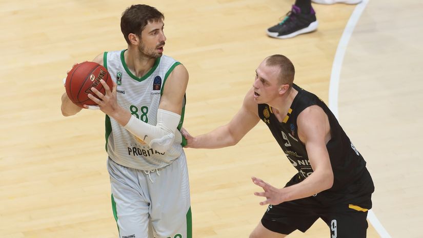 Iako je ušao u 36. godinu: Ante Tomić produžio saradnju sa Huventudom na još tri sezone