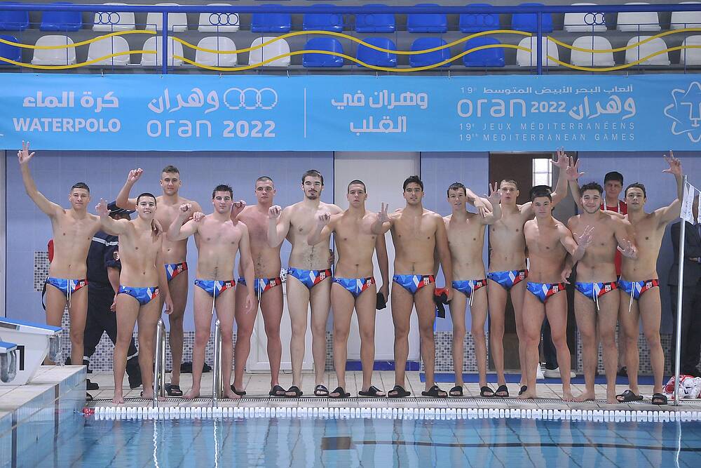 Biće dobar derbi malih „delfina“ i „ajkula“: Juniori Srbije ubjedljivi protiv Francuske